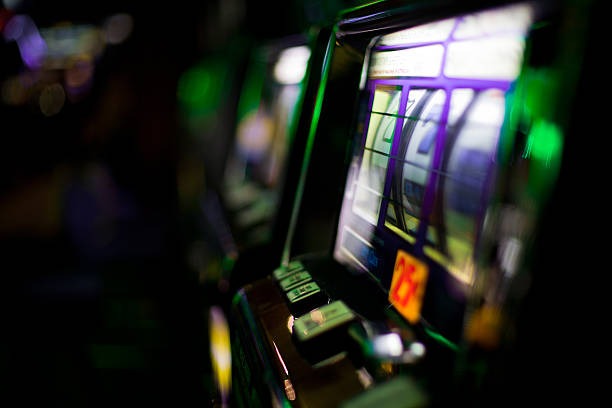 Payout calculation and account balance update on f200